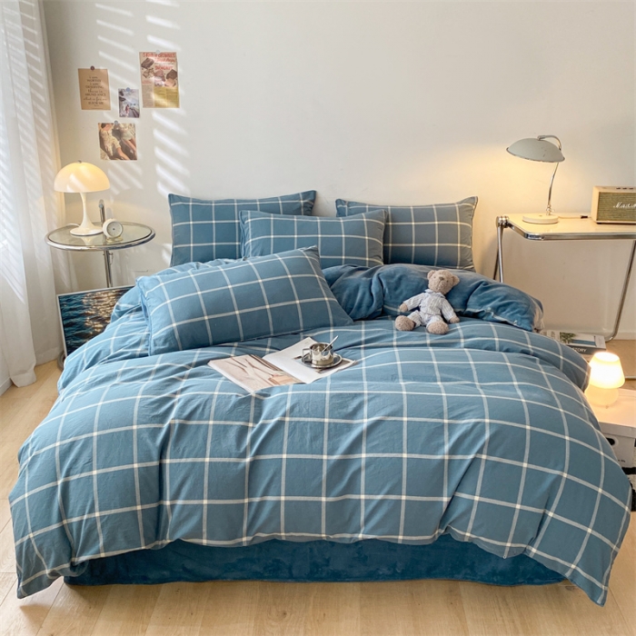 91家纺网 家纺一手货源 找家纺 蓝巢家纺 2022新款A面全棉B面牛奶绒四件套 牛奶绒-蓝灰大格