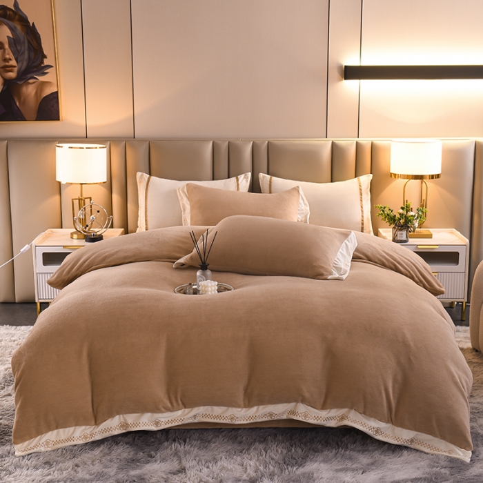 91家纺网 家纺一手货源 找家纺 绒世界 2024新款牛奶绒香斐系列四件套 香草咖