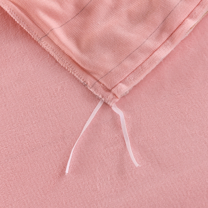 91家纺网 家纺一手货源 找家纺 绒世界 2024新款牛奶绒香斐系列四件套 樱花粉