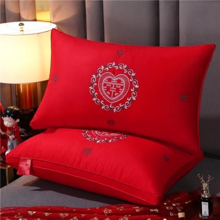91家纺网 家纺一手货源 找家纺 总 天意美枕芯 2022新款全棉刺绣大红婚庆立体花式枕芯枕头