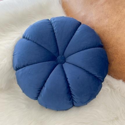 91家纺网 家纺一手货源 找家纺 （总）918拾朵家居 2022新款荷兰绒花苞圆枕