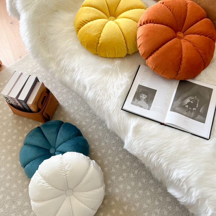 91家纺网 家纺一手货源 找家纺 （总）918拾朵家居 2022新款荷兰绒花苞圆枕