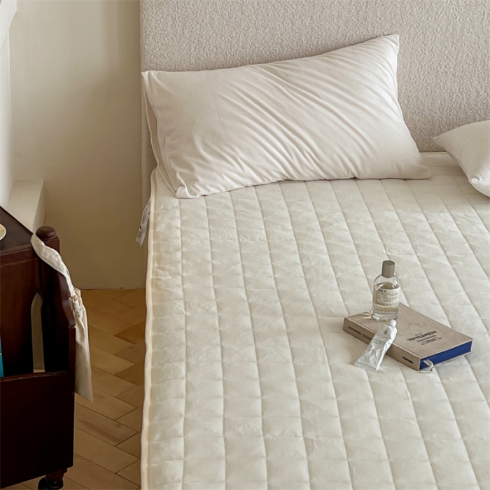 91家纺网 家纺一手货源 找家纺 (总) 三味舒屋 2024新款230g牛奶绒夹棉床笠