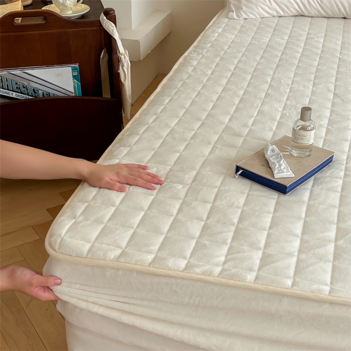 91家纺网 家纺一手货源 找家纺 (总) 三味舒屋 2024新款230g牛奶绒夹棉床笠