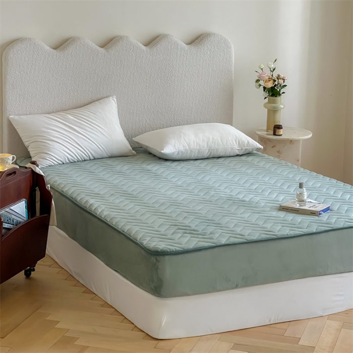 91家纺网 家纺一手货源 找家纺 三味舒屋 2024新款230g牛奶绒夹棉床笠 波浪碳绿