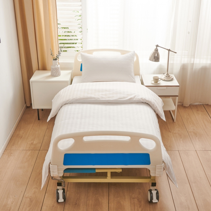 91家纺网 家纺一手货源 找家纺 啊雅 2025耐氯漂涤棉医护床上用品医院三件套 缎条白色