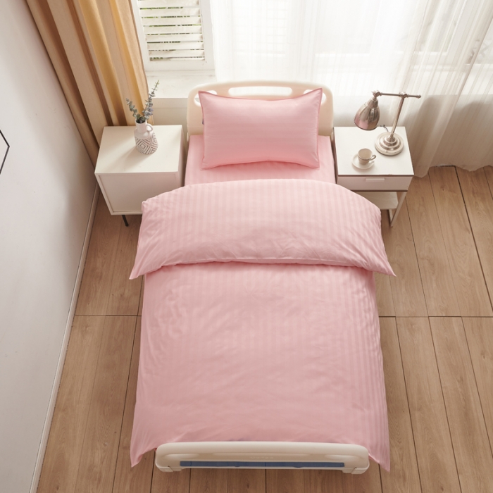 91家纺网 家纺一手货源 找家纺 啊雅 2025耐氯漂涤棉医护床上用品医院三件套 缎条粉色