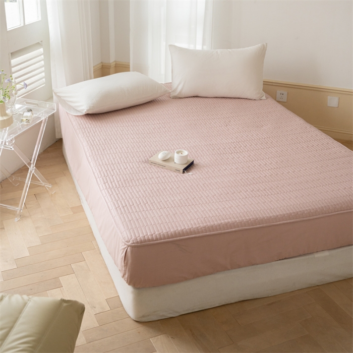 91家纺网 家纺一手货源 找家纺 三味舒屋 2024新款全棉夹棉条纹床笠 粉色