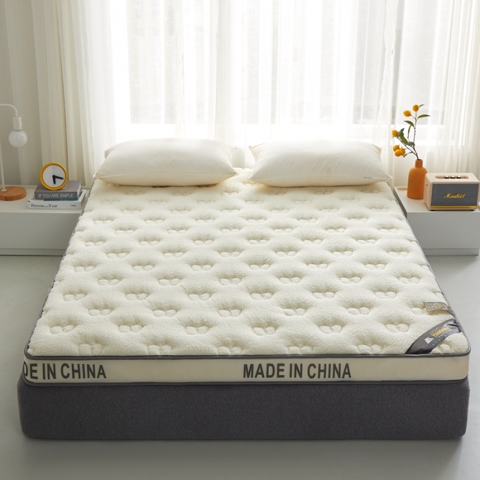 91家纺网 家纺一手货源 找家纺 （总）优莱床垫 2024新款羊羔绒保暖透气抗菌乳胶床垫