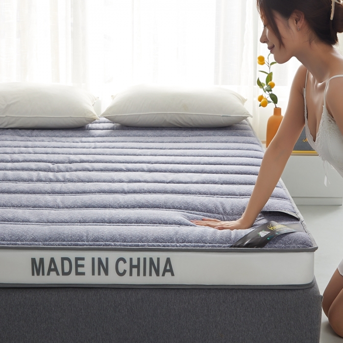 91家纺网 家纺一手货源 找家纺 优莱床垫 2022羊羔绒乳胶床垫 乳胶棉麻针织灰（6cm）