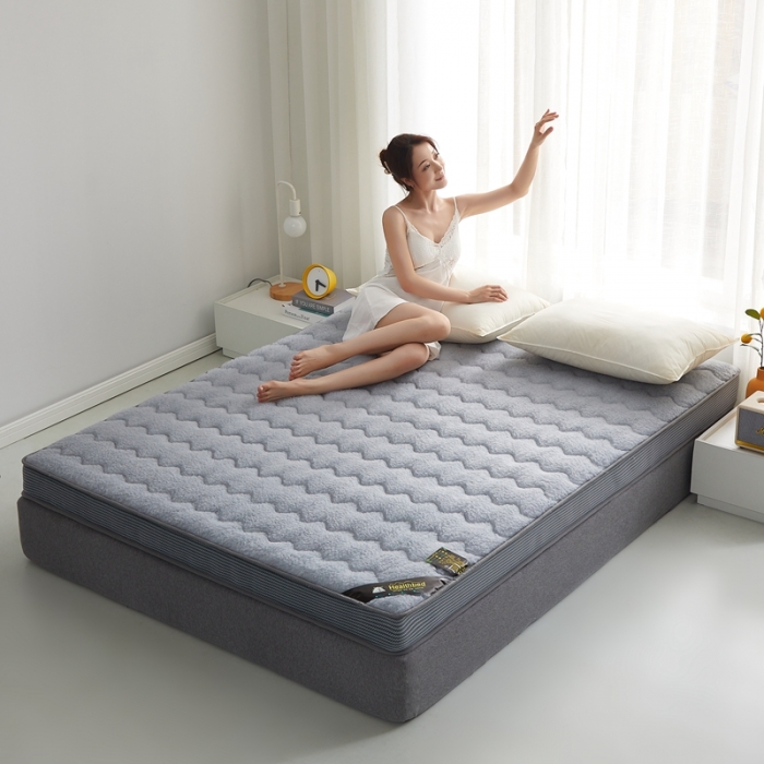 91家纺网 家纺一手货源 找家纺 优莱床垫 羊羔绒乳胶床垫 乳胶暖绒仿羊毛灰色（6cm）