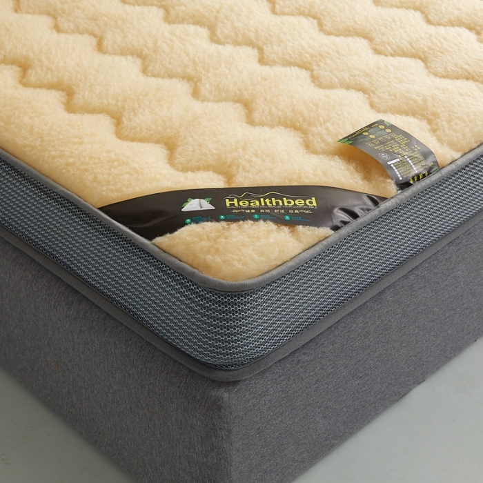 91家纺网 家纺一手货源 找家纺 优莱床垫 羊羔绒乳胶床垫 乳胶暖绒仿羊毛驼色（6cm）