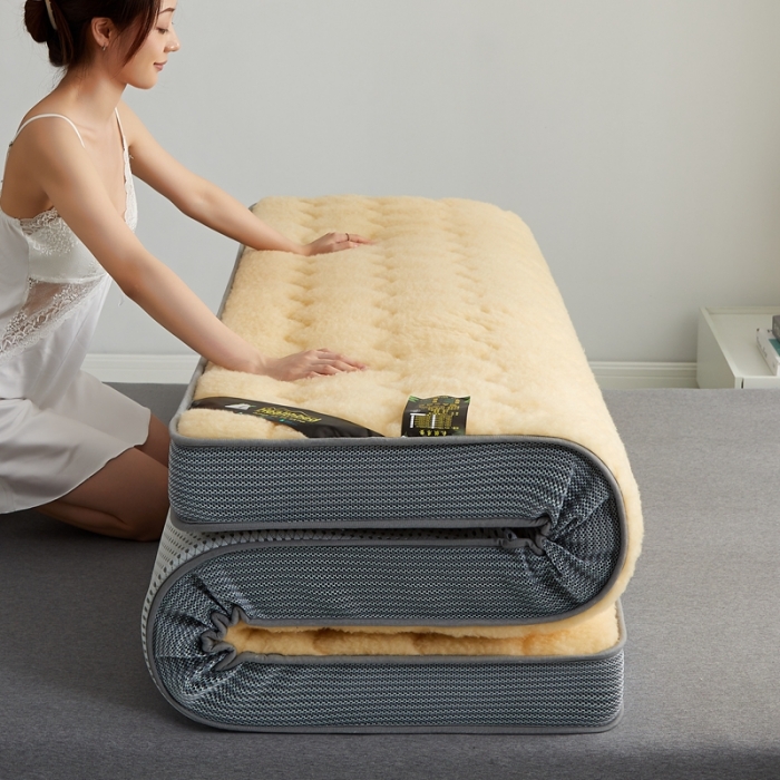 91家纺网 家纺一手货源 找家纺 优莱床垫2022羊羔绒乳胶床垫乳胶暖绒仿羊毛驼色（10cm）