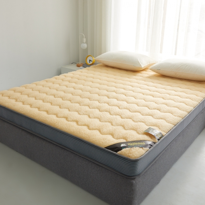 91家纺网 家纺一手货源 找家纺 优莱床垫2022羊羔绒乳胶床垫乳胶暖绒仿羊毛驼色（10cm）