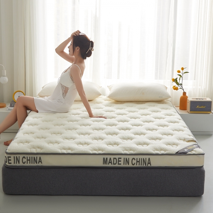 91家纺网 家纺一手货源 找家纺 优莱床垫2022羊羔绒乳胶床垫乳胶羊羔绒蝴蝶白色（10cm）