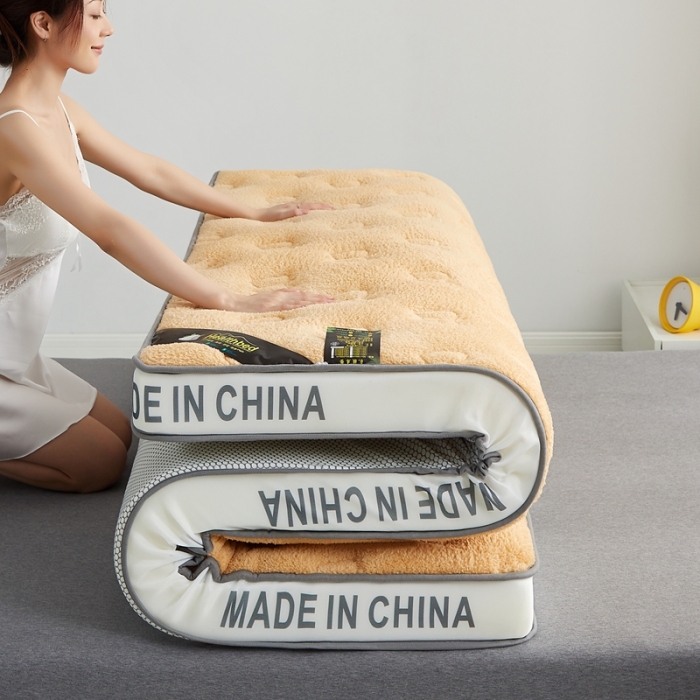 91家纺网 家纺一手货源 找家纺 优莱床垫2022羊羔绒乳胶床垫乳胶羊羔绒蝴蝶驼色（10cm）