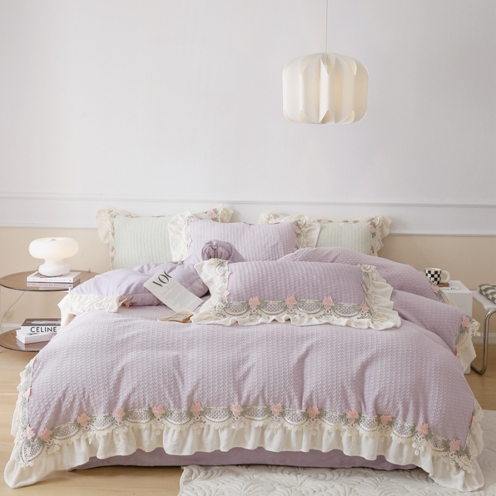 91家纺网 家纺一手货源 找家纺 玛奇朵 高定蕾丝边全消光云芙暖绒四件套-唯 一（场景2） 唯一（紫）
