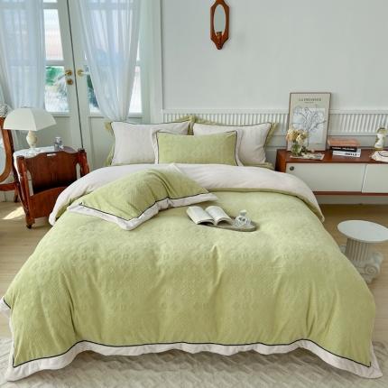 91家纺网 家纺一手货源 找家纺 玛奇朵新款全消光云芙雕花绒四件套-西雅图-场景1 西雅图-绿