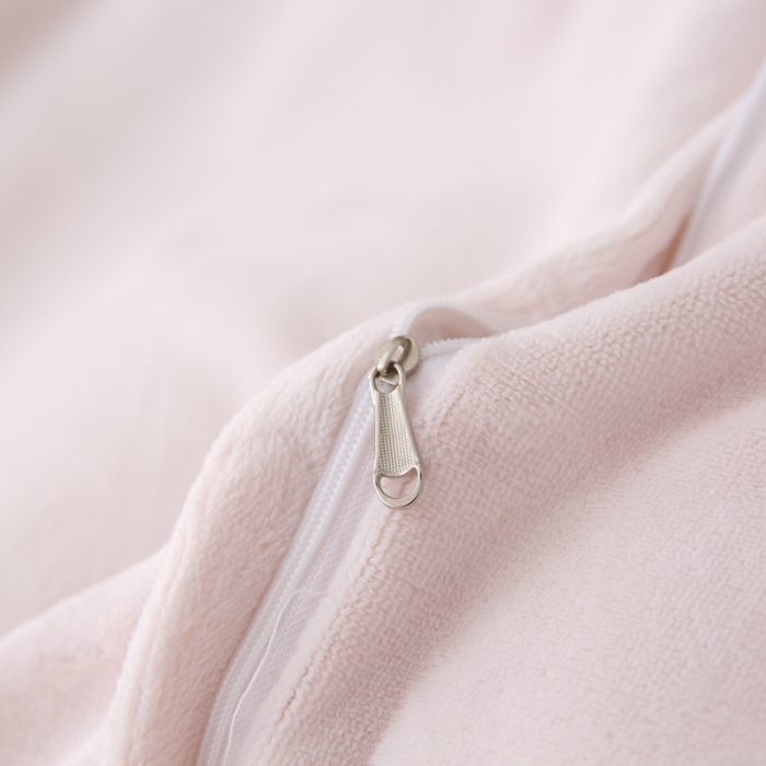 91家纺网 家纺一手货源 找家纺 总玛奇朵 2022新款全消光云芙雕花绒四件套-西雅图-场景2