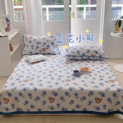 91家纺网 家纺一手货源 找家纺 赫梵茜2022新款秋冬必入牛奶绒床盖床盖 蓝色小熊