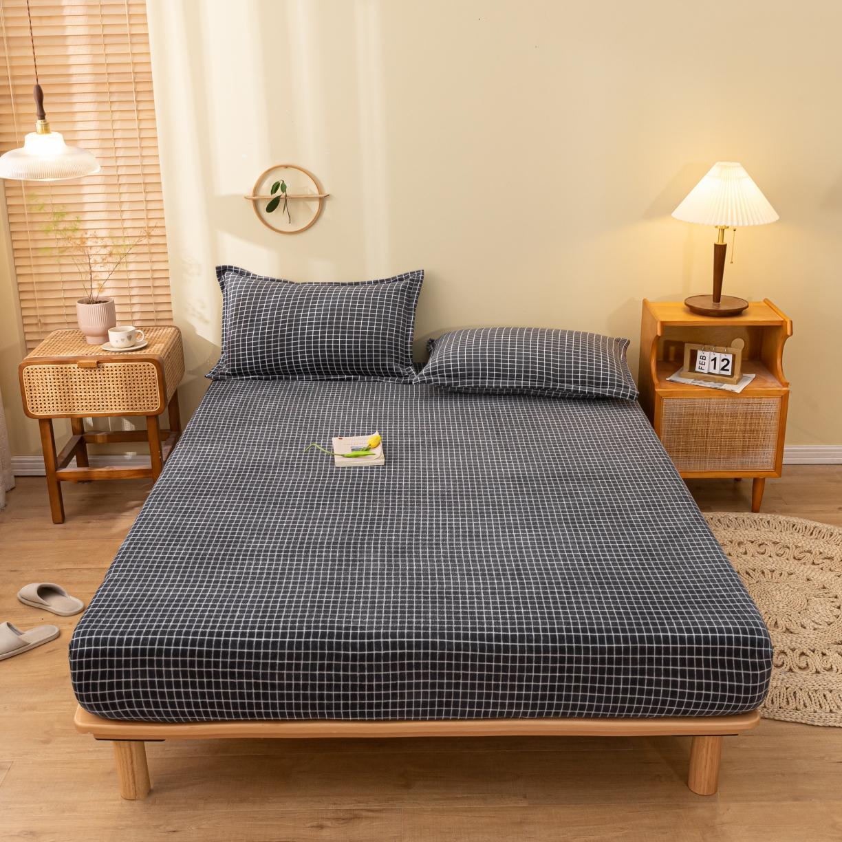 91家纺网 家纺一手货源 找家纺 春寻家纺 2022新款加厚牛奶绒床笠 黑白小格