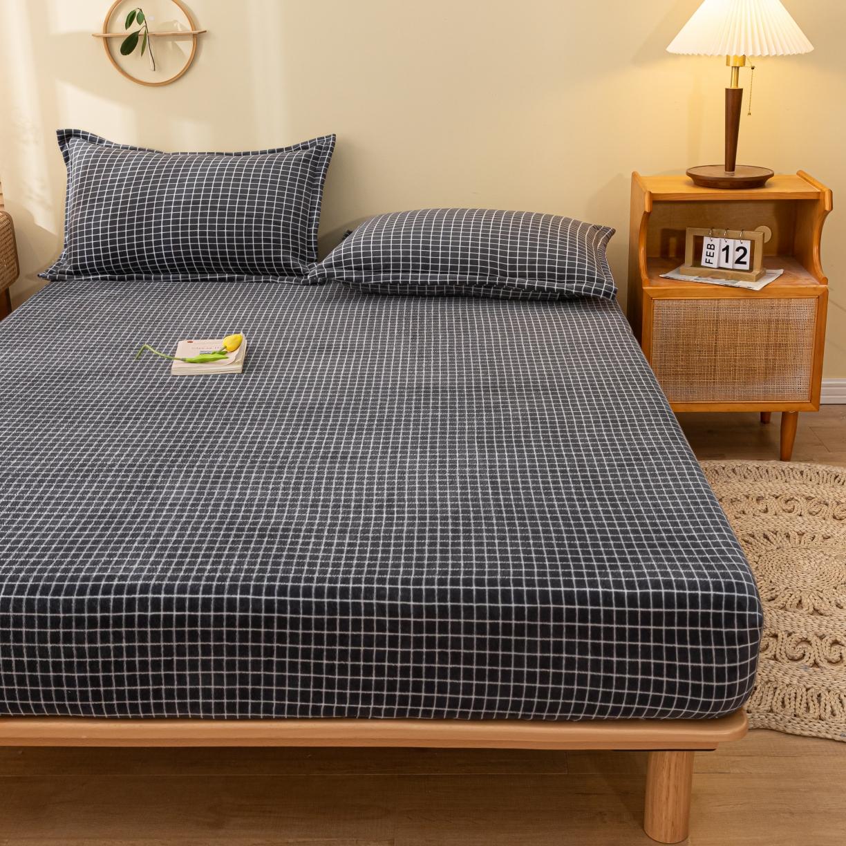 91家纺网 家纺一手货源 找家纺 春寻家纺 2022新款加厚牛奶绒床笠 黑白小格