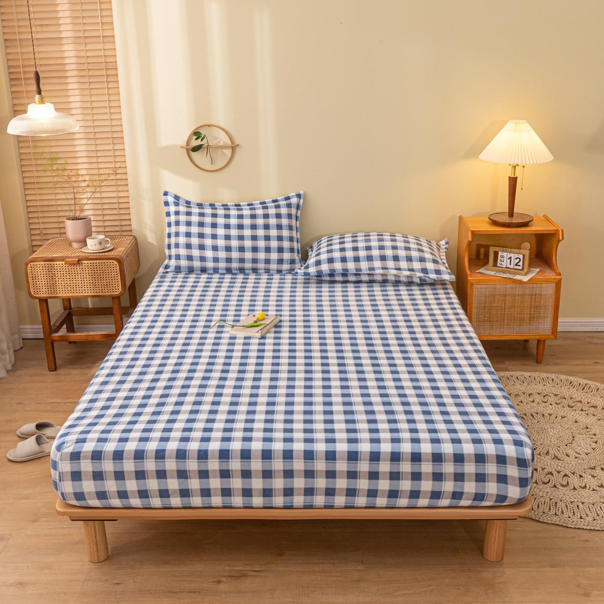 91家纺网 家纺一手货源 找家纺 春寻家纺 2022新款加厚牛奶绒床笠 蓝白格