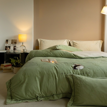 91家纺网 家纺一手货源 找家纺 2022锦芙牛奶绒思竹系列 思竹熊猫-竹绿