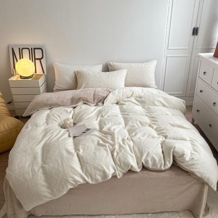 91家纺网 家纺一手货源 找家纺 总 （床笠不退换）牛奶绒立体雕花简约撞色四件套-约克系列