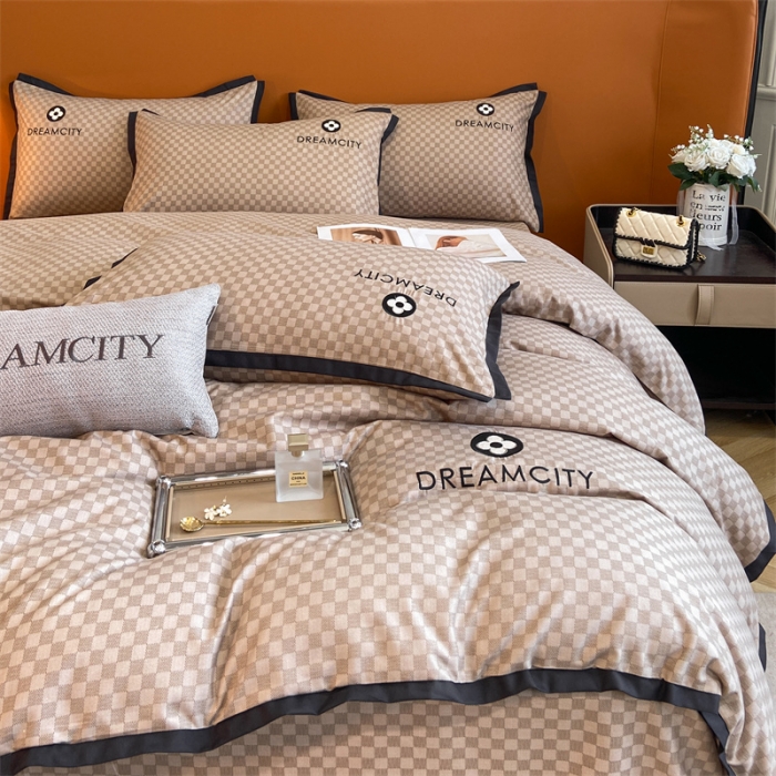 91家纺网 家纺一手货源 找家纺 金麦 新款肌理纹加厚磨毛刺绣棋盘格四件套—赫本系列 咖