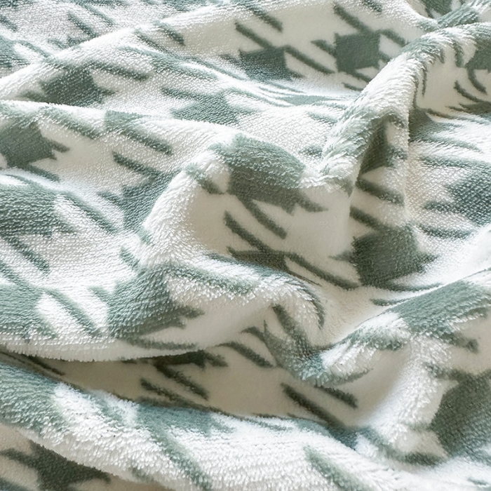 91家纺网 家纺一手货源 找家纺 怡家居2022新款高克重牛奶绒千鸟格纯色混搭四件套 千鸟格绿