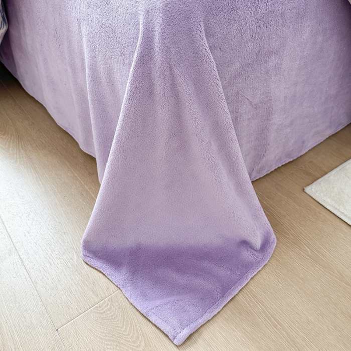 91家纺网 家纺一手货源 找家纺 怡家居2022新款高克重牛奶绒千鸟格纯色混搭四件套 千鸟格紫