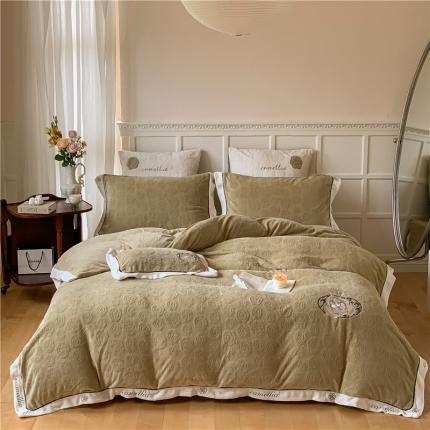 91家纺网 家纺一手货源 找家纺 （总）星野2022新款雕花绒牛奶绒全消光四件套-山茶—抹茶绿