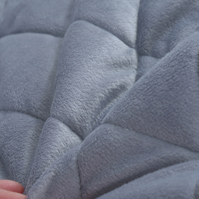 91家纺网 家纺一手货源 找家纺 暖居 2024新款欧盟标准CE认证Usp电热毯抱枕被 浅灰