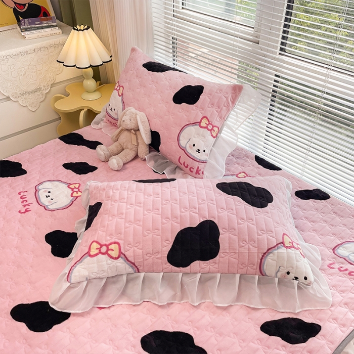 91家纺网 家纺一手货源 找家纺 安哆啦 2022新款绗缝加厚磨毛夹棉花边牛奶绒床笠 豹纹小萌狗