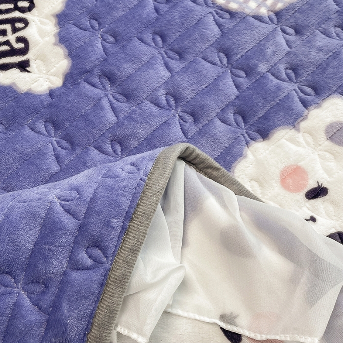 91家纺网 家纺一手货源 找家纺 安哆啦 2022新款绗缝加厚磨毛夹棉花边牛奶绒床笠 饼干小熊仔