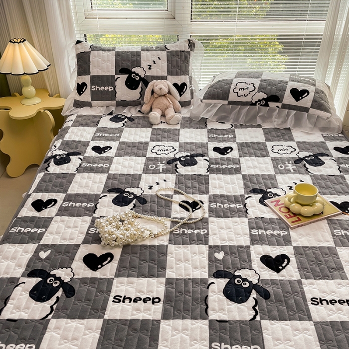 91家纺网 家纺一手货源 找家纺 安哆啦 2022新款绗缝加厚磨毛夹棉花边牛奶绒床笠 格子羊咩咩