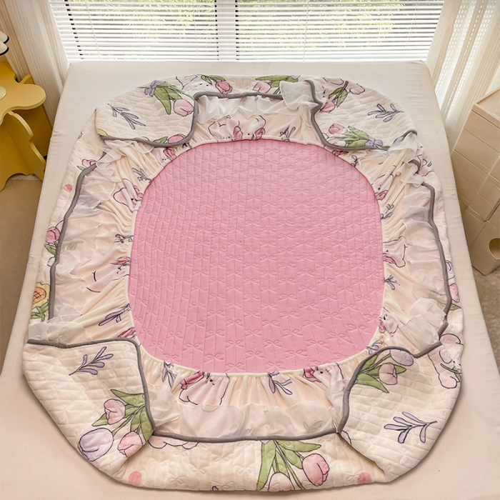 91家纺网 家纺一手货源 找家纺 安哆啦 2022新款绗缝加厚磨毛夹棉花边牛奶绒床笠 捧花小熊