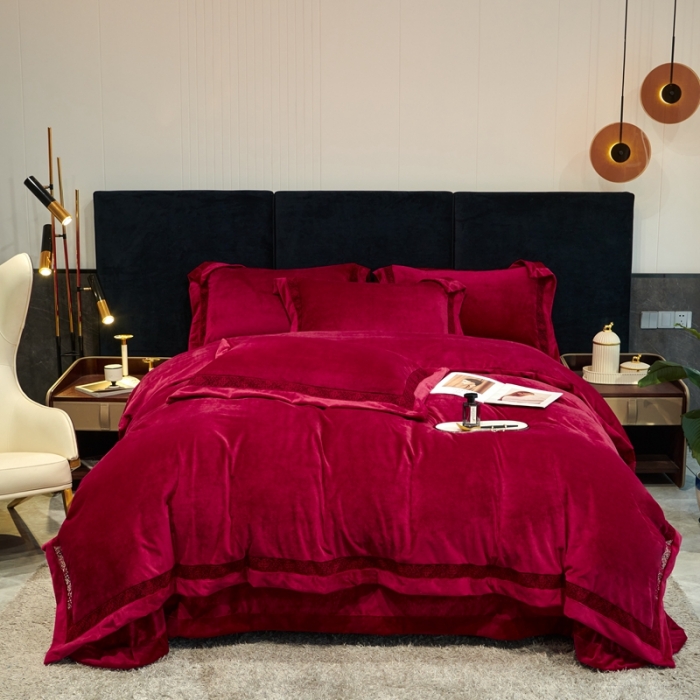 91家纺网 家纺一手货源 找家纺 榻尚 2023新款婴肤绒镂空工艺四件套-柔梦系列  佳节红