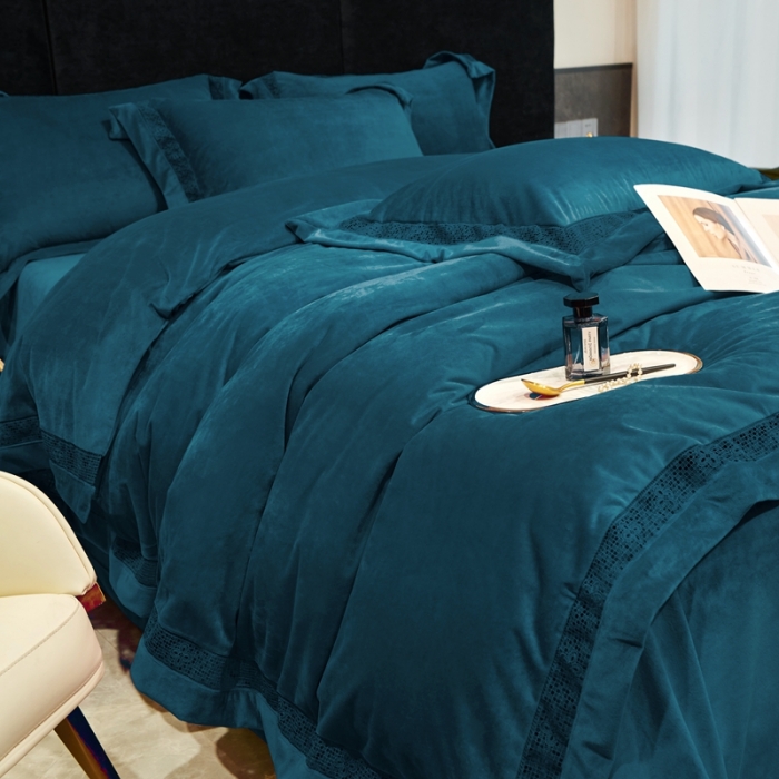 91家纺网 家纺一手货源 找家纺 榻尚 2023新款婴肤绒镂空工艺四件套-柔梦系列  梦幻蓝