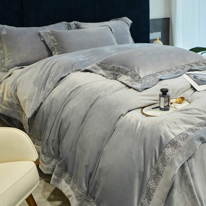 91家纺网 家纺一手货源 找家纺 榻尚 2023新款婴肤绒镂空工艺四件套-柔梦系列 时尚灰