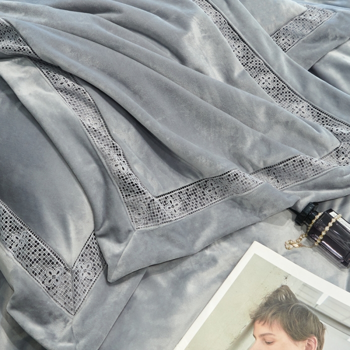 91家纺网 家纺一手货源 找家纺 榻尚 2023新款婴肤绒镂空工艺四件套-柔梦系列 时尚灰