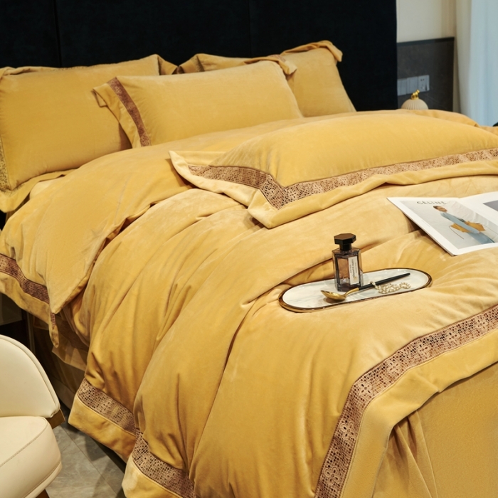 91家纺网 家纺一手货源 找家纺 榻尚 2023新款婴肤绒镂空工艺四件套-柔梦系列  香槟黄