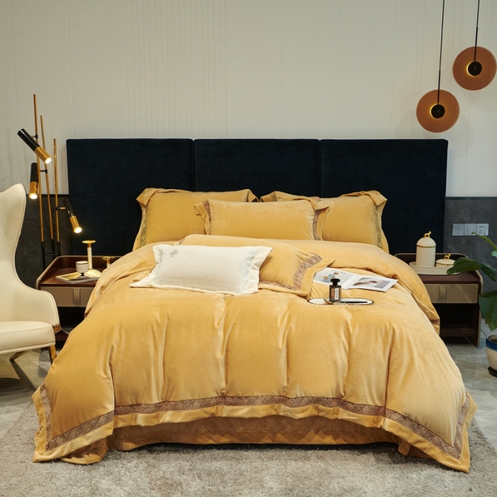 91家纺网 家纺一手货源 找家纺 榻尚 2023新款婴肤绒镂空工艺四件套-柔梦系列  香槟黄