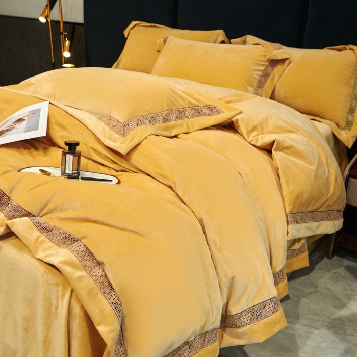 91家纺网 家纺一手货源 找家纺 榻尚 2023新款婴肤绒镂空工艺四件套-柔梦系列  香槟黄