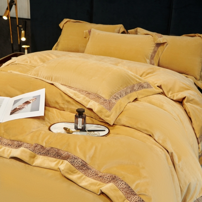 91家纺网 家纺一手货源 找家纺 榻尚 2023新款婴肤绒镂空工艺四件套-柔梦系列  香槟黄