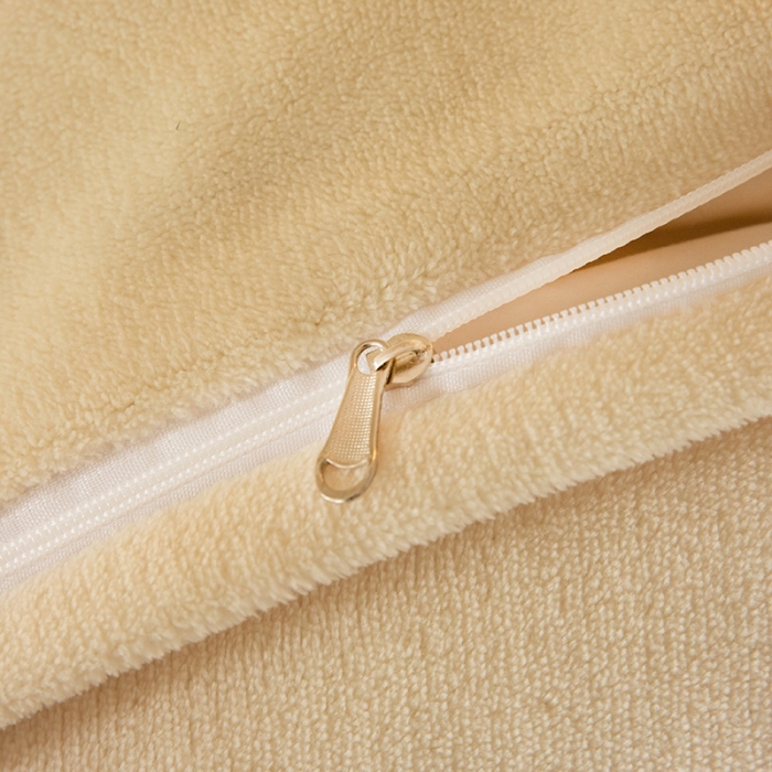 91家纺网 家纺一手货源 找家纺 宅家居 2023新款蒂娜系列加厚牛奶绒刺绣四件套 蒂娜-奶白