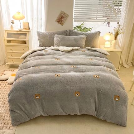 91家纺网 家纺一手货源 找家纺 都市缘  2022美丽绒牛奶绒法莱绒毛巾绣卡通冬被 小熊-灰