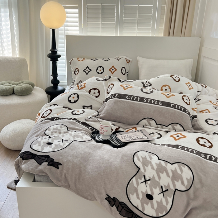 91家纺网 家纺一手货源 找家纺 顾里 2022新款ins少女保暖牛奶绒套件 潮熊