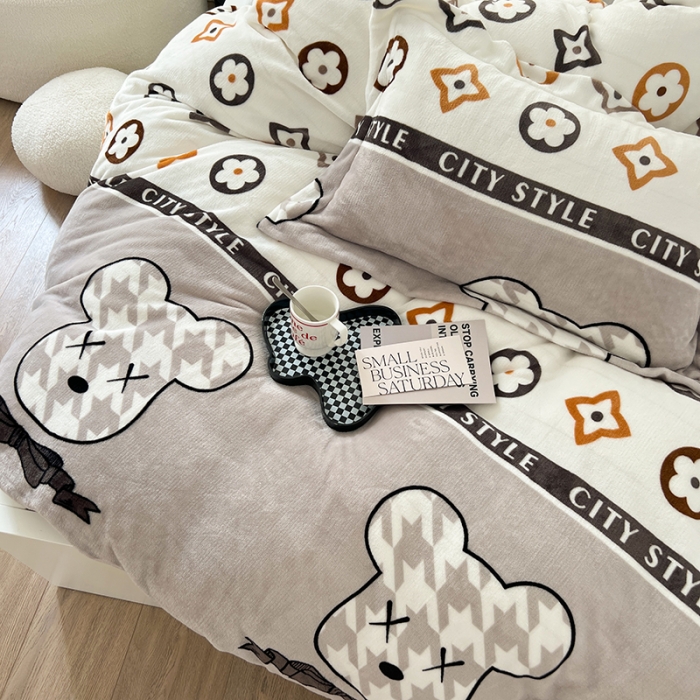 91家纺网 家纺一手货源 找家纺 顾里 2022新款ins少女保暖牛奶绒套件 潮熊